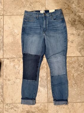 Universal Thread Women's Two-Tone Patchwork Denim High Rise Skinny Jeans